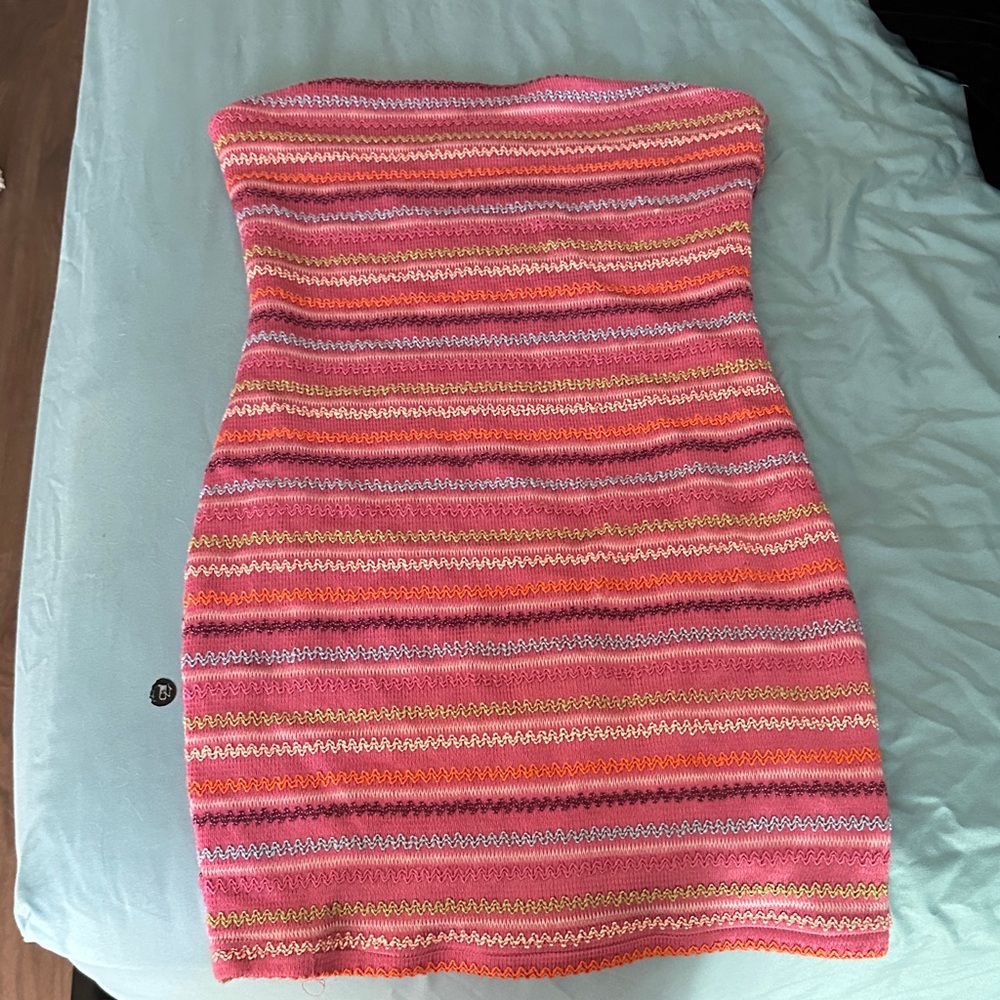 White Fox Boutique Pink and Orange Strapless Dress 2/50$